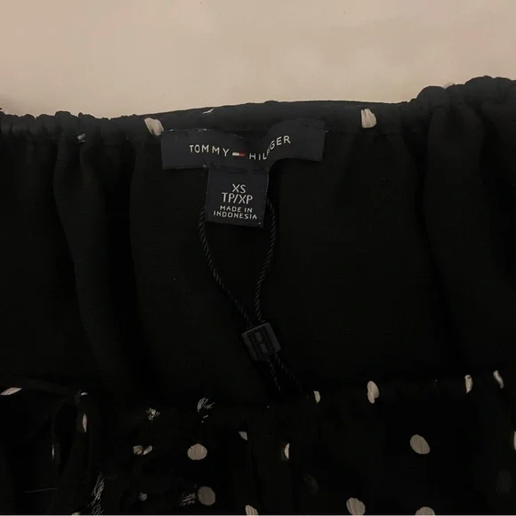 ❤️2/$15 or 3/$21❤️Tommy Hilfiger Sheer Black Blouse w/White Polka Dots, Size XS - Picture 9 of 9